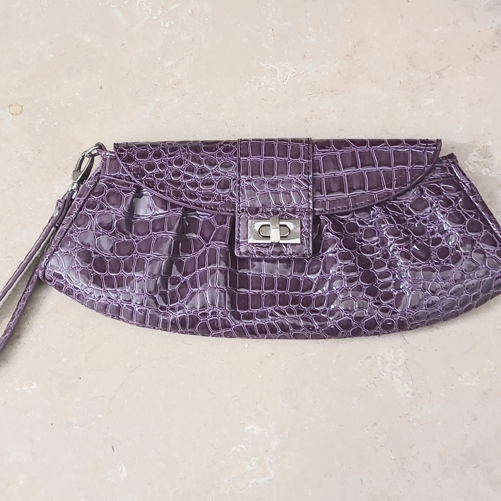 NEW WOT Large unique NY & Co Patent leather 12" clutch w/ removable hand strap.